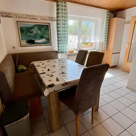 Schwarzwald-ferienwohnung Lehmann アパート